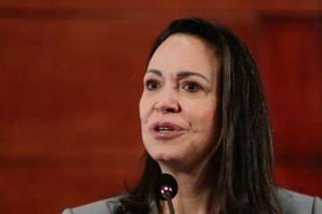 María Corina Machado dice que la paz en Colombia depende de la democracia en Venezuela