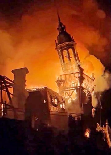 El Ayuntamiento de Limoges acaba destruido en Francia