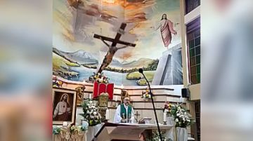 Sacerdote perdió la vida tras la caída de un crucifijo durante una misa en Ecuador