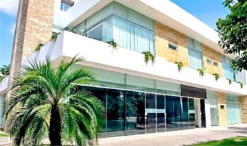 YPFB: Gastaron millones en una casa tipo hotel
