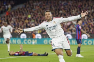 El Real Madrid derrota al Barcelona con un doblete de Mbappé