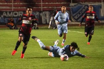 Bolívar se consolida como puntero con un apretado triunfo