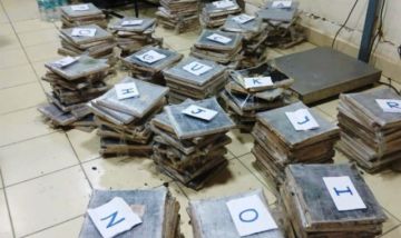 Santa Cruz: Encuentran más de 300 kilos de m@r|hv>na ocultos en baldosas