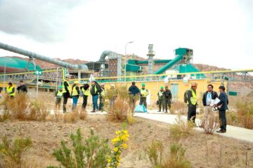 Comprometen arranque de la  fábrica de cemento de Potosí