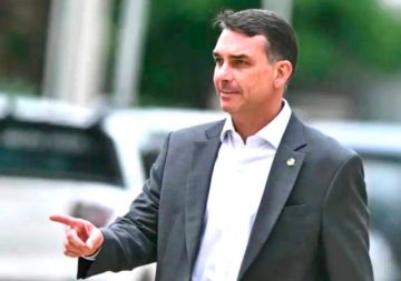 Bolsonaro se va de Brasil tras su derrota electoral