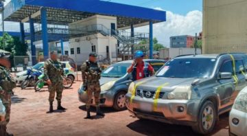 Cochabamba: Intervienen un auto chuto y hallan 12 paquetes de c*c@in-