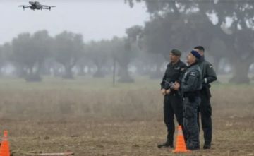 España: La Guardia Civil reanuda los trabajos en la zona cero del accidente ferroviario de Urda