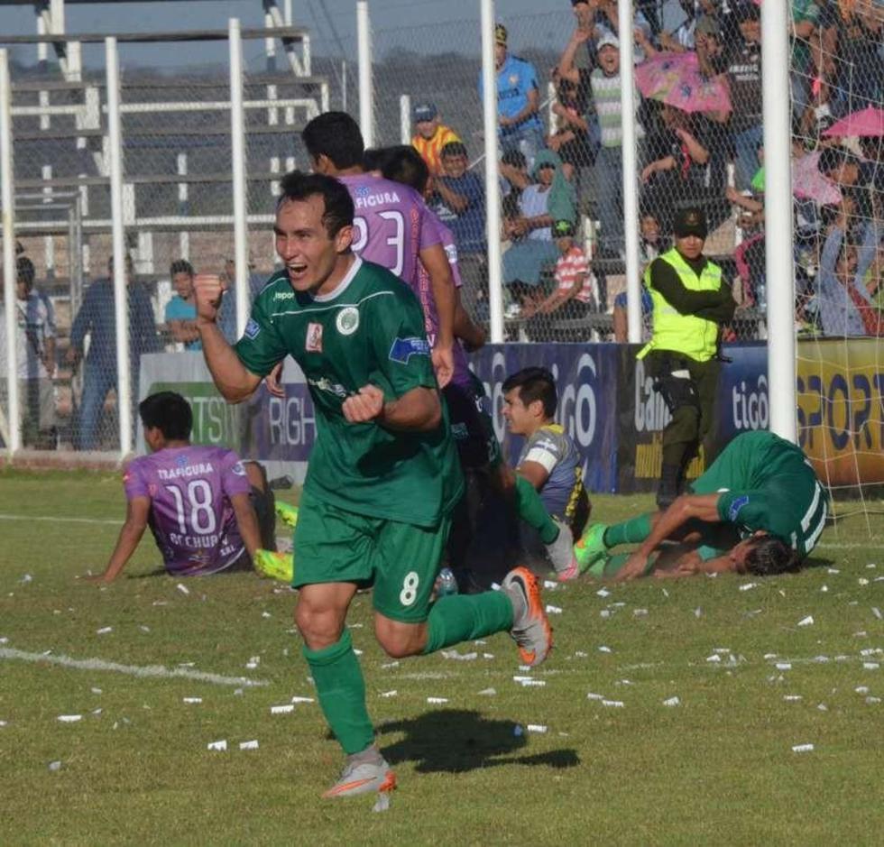Petrolero remonta y vence 2-1 a Real 