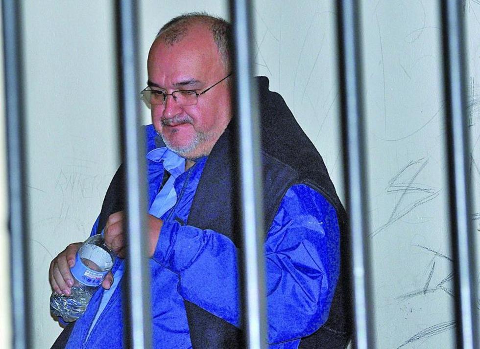 Condenan a tres años a Zambrano