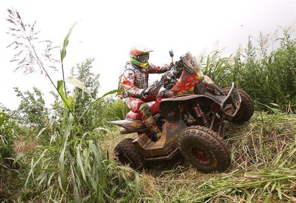 Los bolivianos avanzan firmes en la segunda etapa del Dakar 