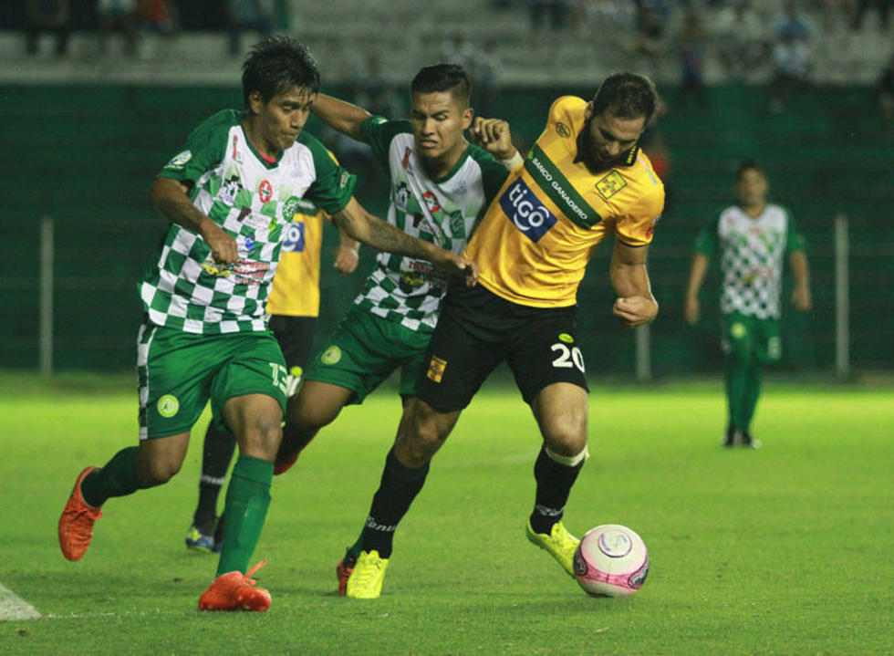 Destroyers gana y mantiene su plaza en el profesionalismo