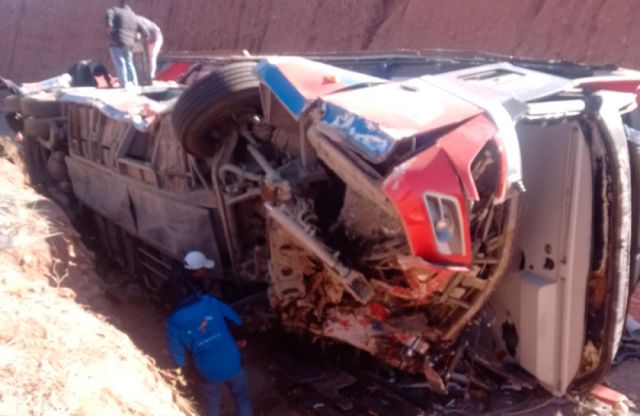 Un accidente de bus deja varios fallecidos y heridos en el Norte de Potosí
