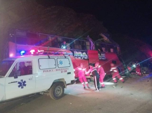 Accidente de bus en la ruta Tarija-Entre Ríos deja 14 fallecidos