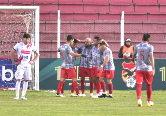 Nacional Potosí recibe un revés de parte de Independiente
