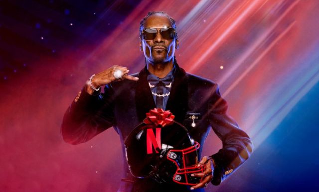 Snoop Dogg lidera el espectáculo de medio tiempo navideño de la NFL