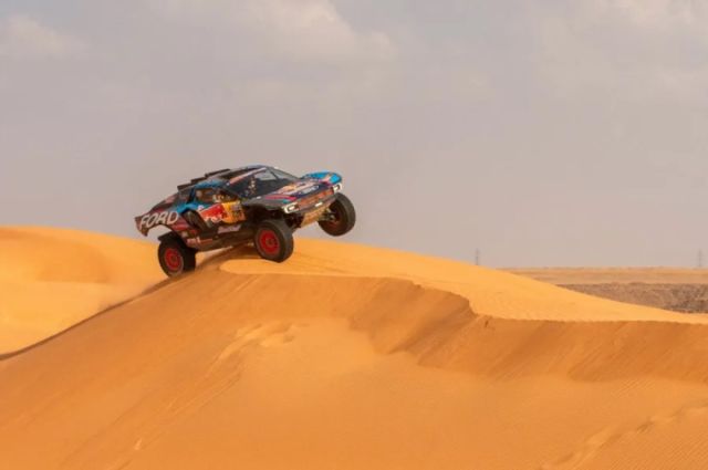 Rally Dakar: el sueco Ekstrom se impone en el prólogo de coches; Carlos Sáinz, octavo