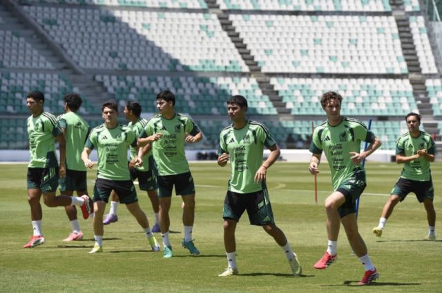 Bolivia rinde su último examen ante México en la reapertura del “Tahuichi”