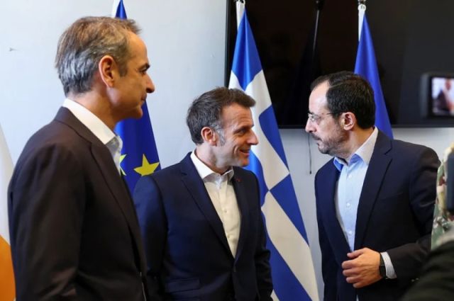 Macron: «Está en marcha una misión defensiva para abrir progresivamente ...