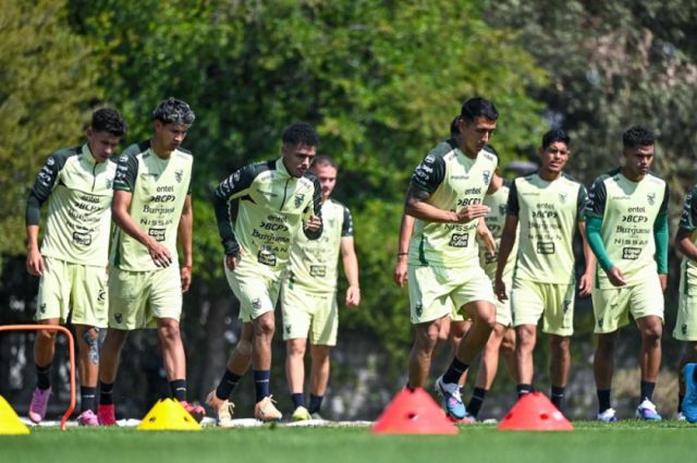 La selección nacional busca dar otro paso hacia el regreso al Mundial