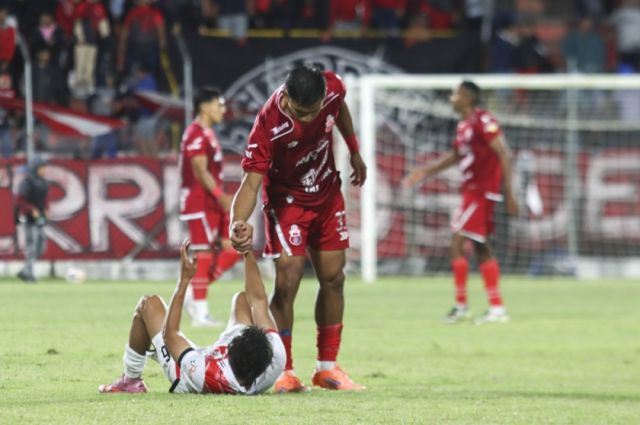 Guabirá comienza a alejarse del fondo