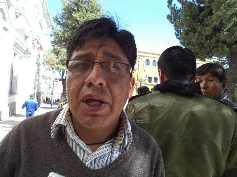 Por falta de cuórum aplazan sesión