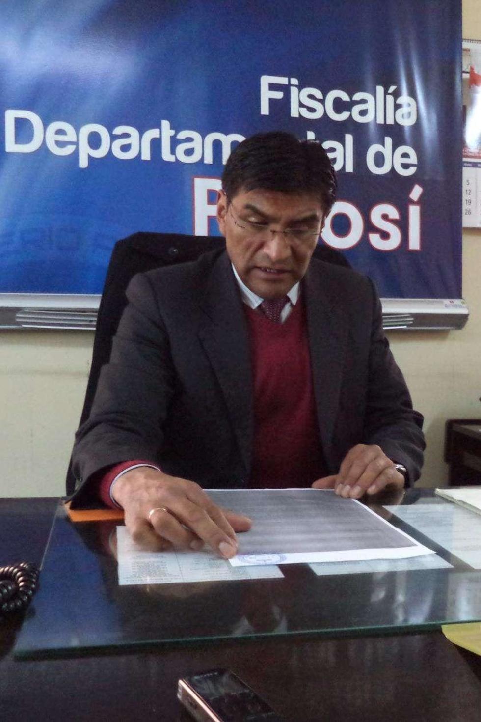 Investigan a dos policías  por actos de corrupción