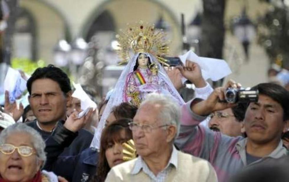 Urkupiña arranca con una romería