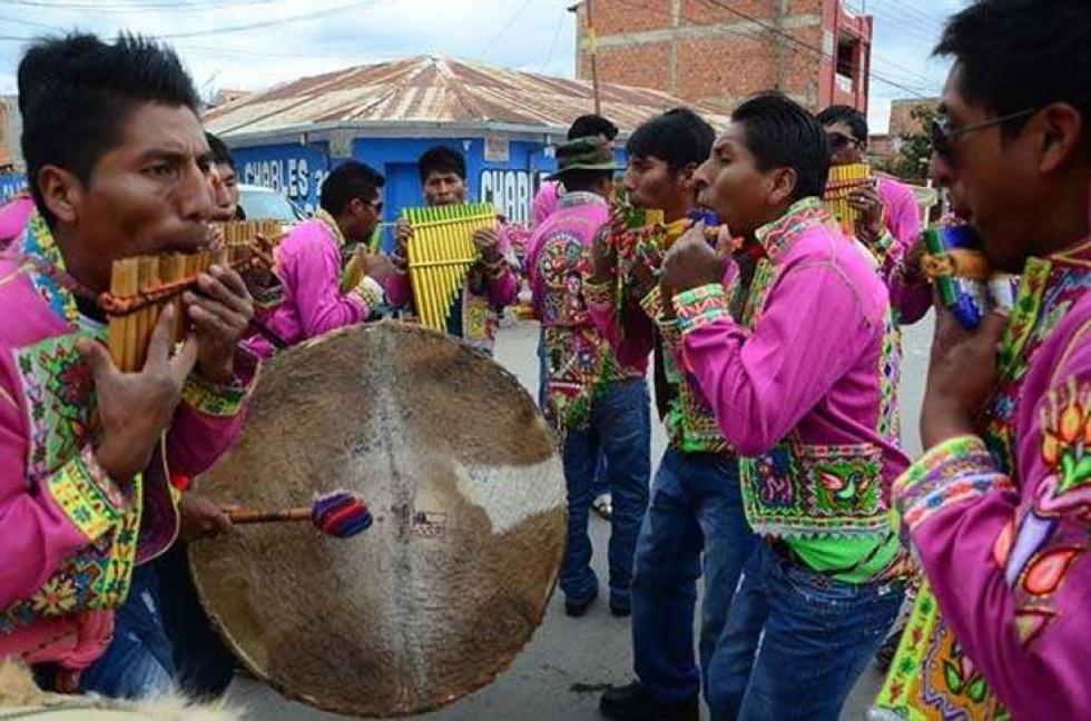 Se hizo entrada autóctona de festividad de Urkupiña