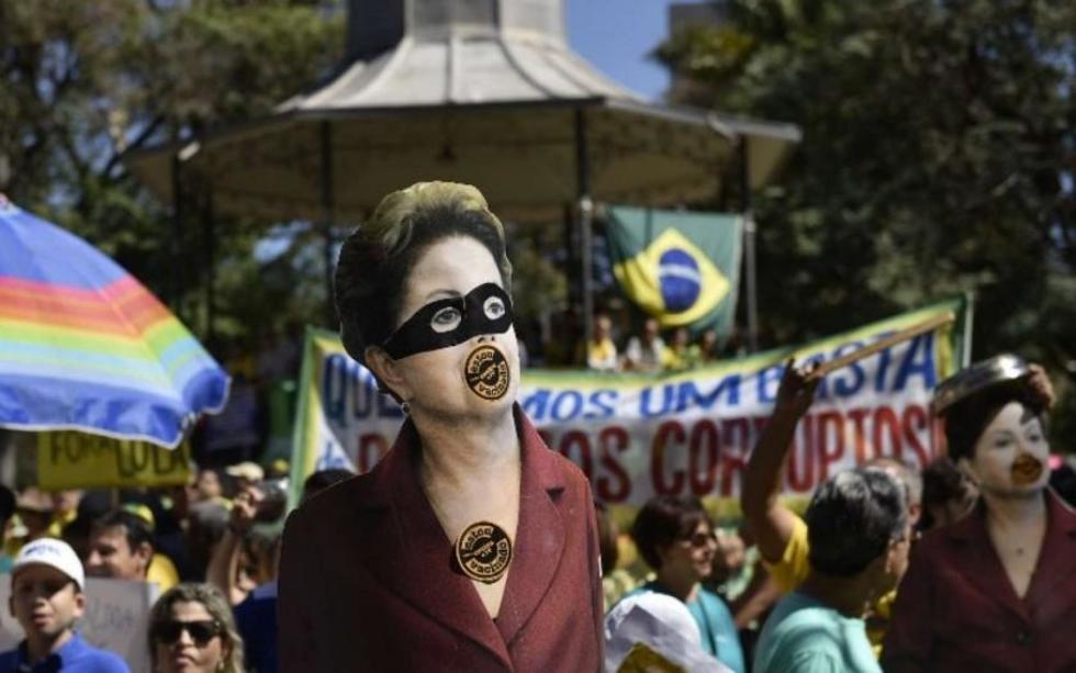 Evo dice que no permitirá golpe a la presidenta Dilma Rousseff