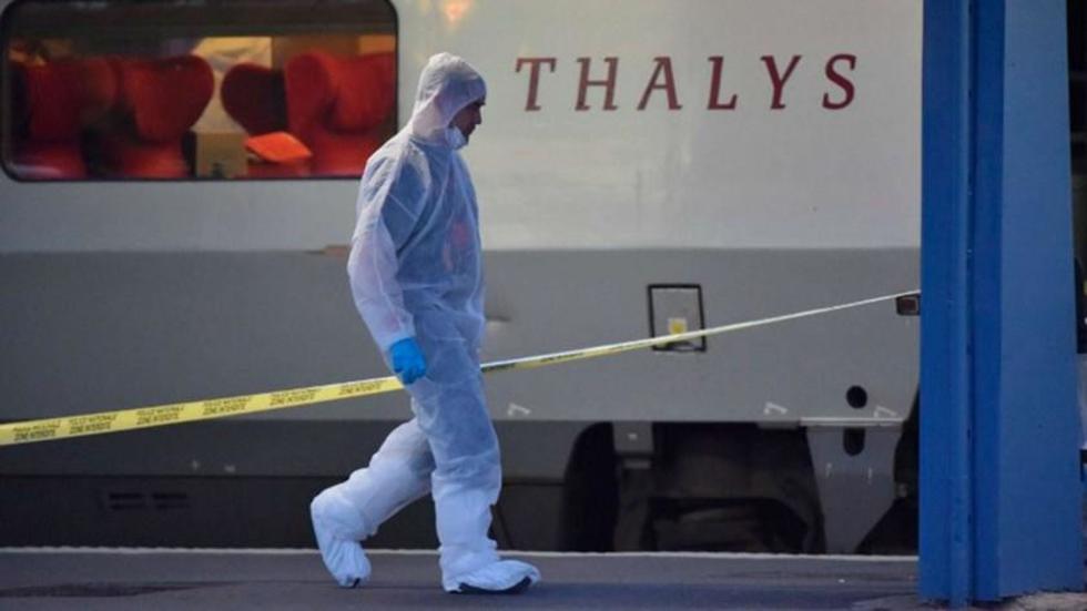 Joven armado desata terror en tren francés