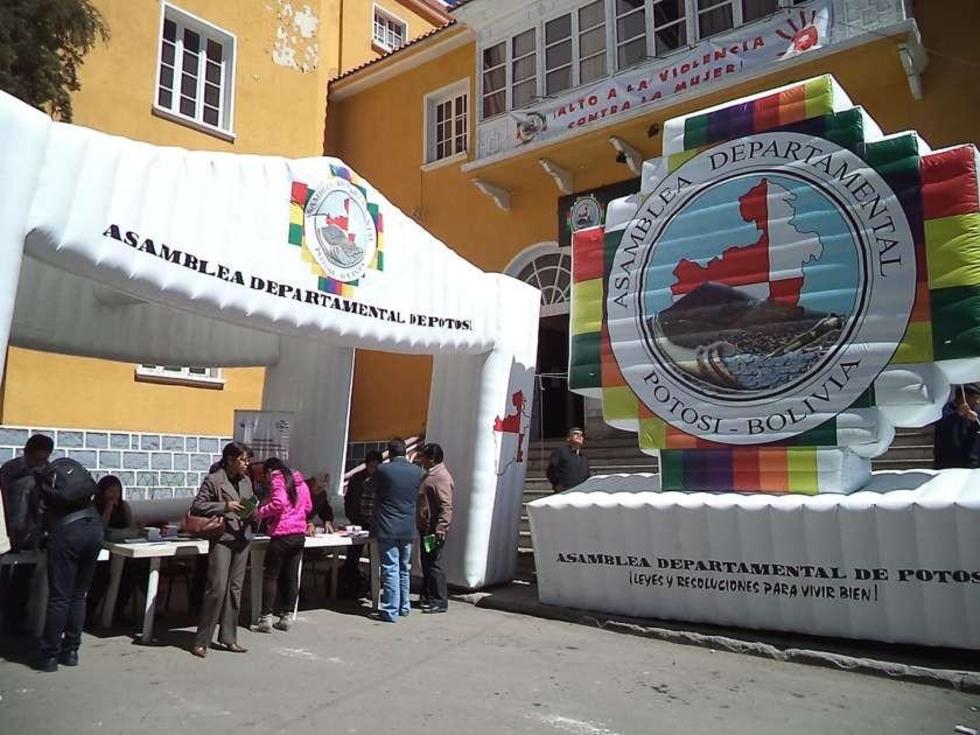 La Asamblea logra el 60 %  en la difusión del estatuto