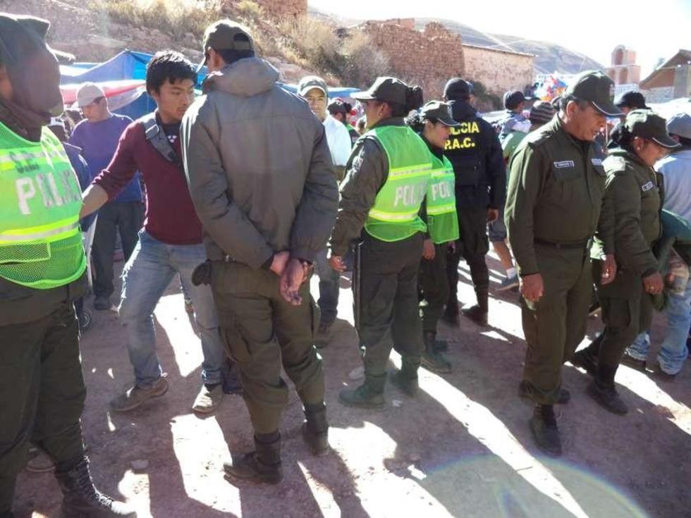Desplazan buena cantidad de policías 