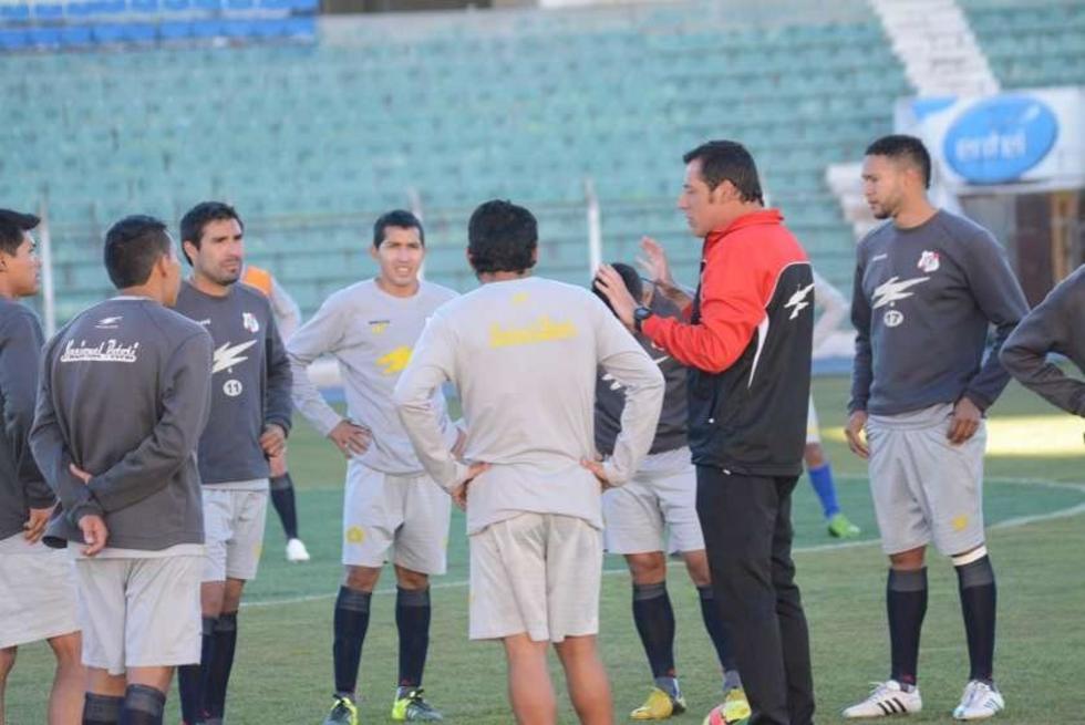 Miguel Ángel Zahzú se aleja de Nacional Potosí