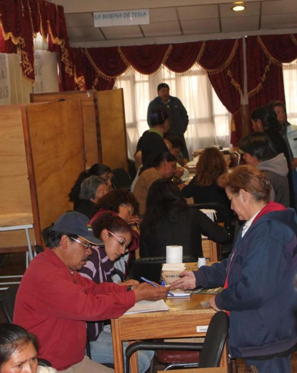 Socios eligen a tres nuevos consejeros en la cooperativa