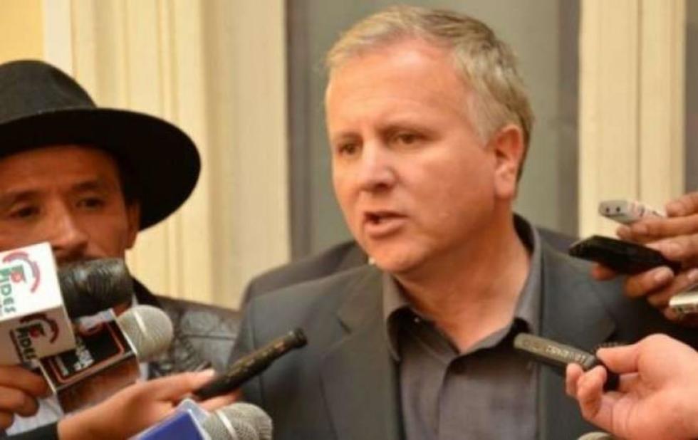 Bolivia oficializa denuncia por los perjuicios en Chile