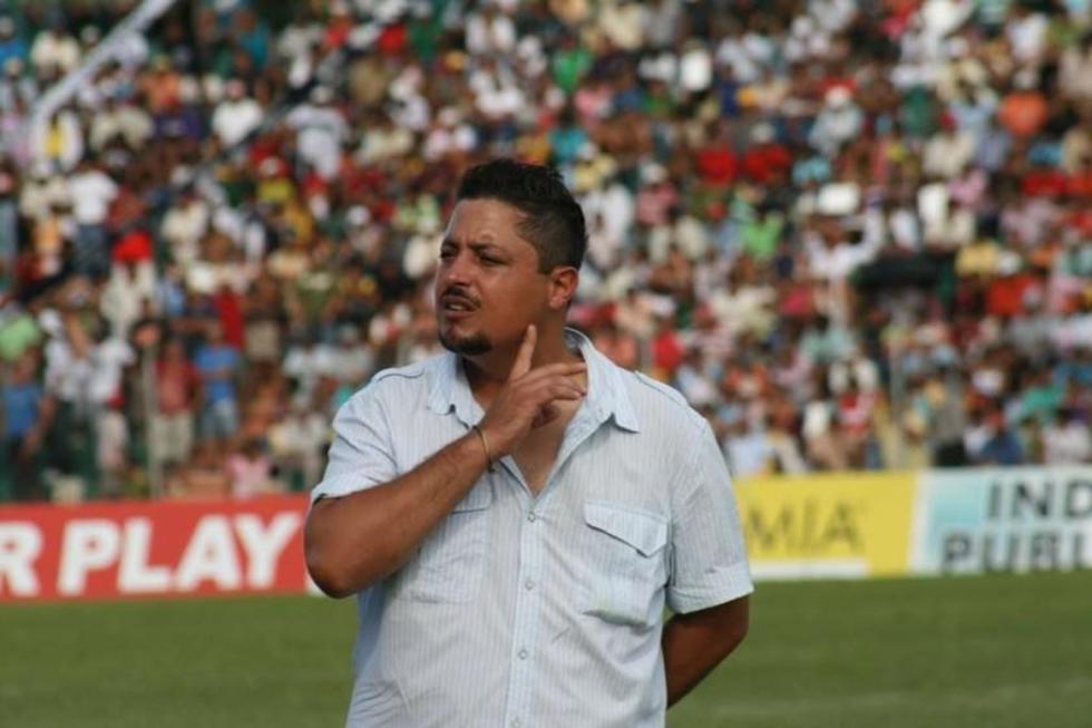 Nacional presenta hoy al técnico mexicano De La Torre