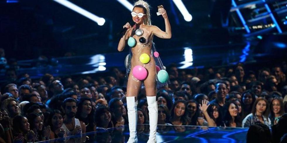 Kanye West y la priginal  Miley Cyrus marcan MTV