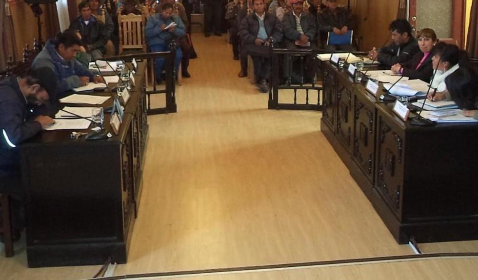 Los concejales no logran elegir un alcalde subrogante en sesión ordinaria