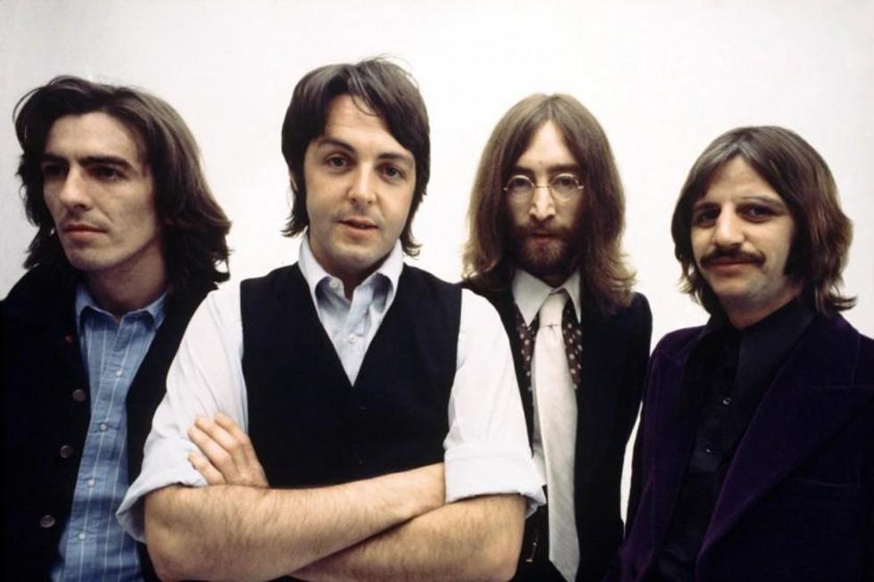 Subastarán el contrato que hizo famosos a los Beatles