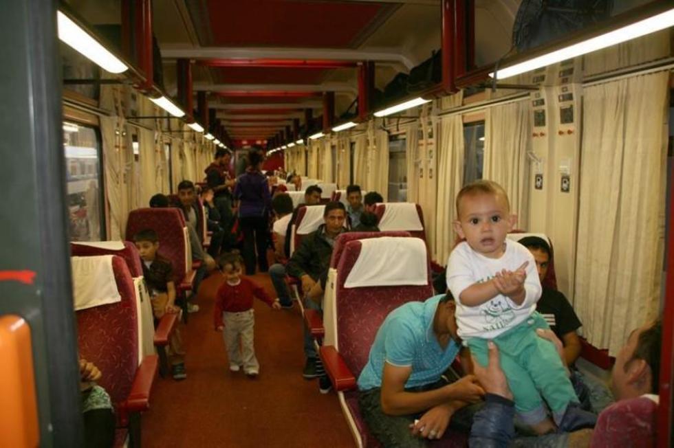 Más de 14.000 refugiados llegan a Austria y van hacia a Alemania