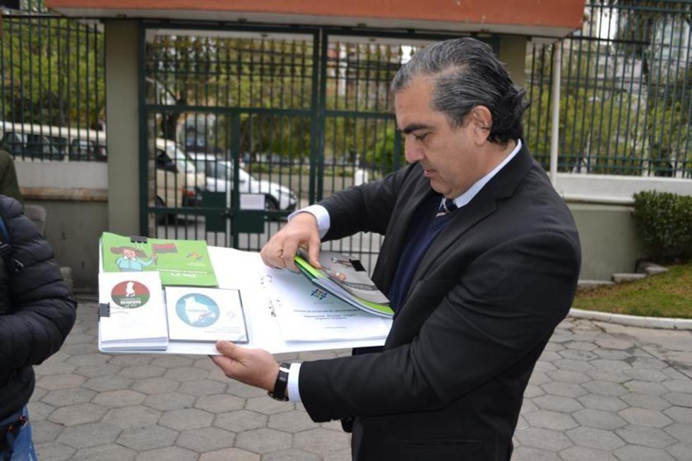 Ministro Siles asegura que algunos dirigentes postergan a Potosí