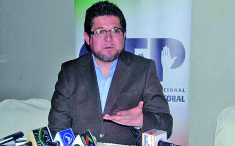 Diputado propone control de publicidad en Facebook