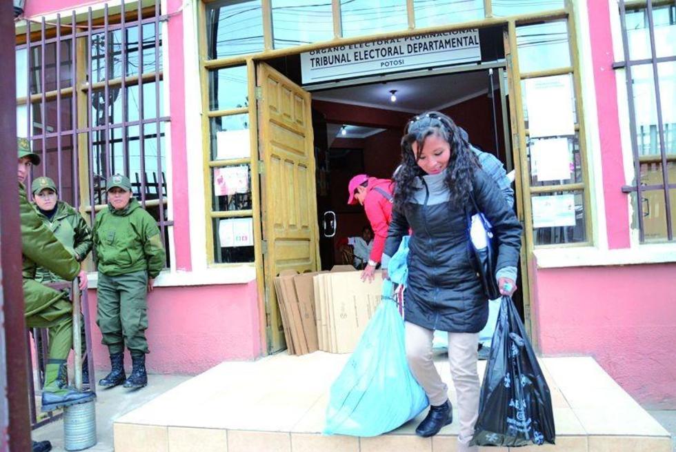 Están vigentes prohibiciones por referendo