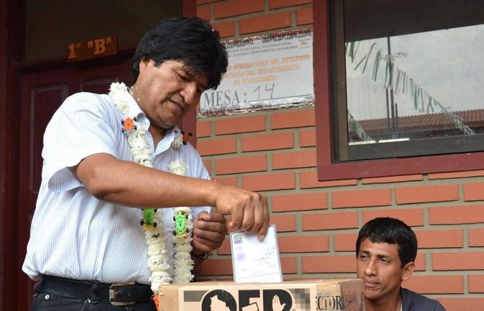 Morales vota en Villa 14 de Septiembre e insta a los ciudadanos a sufragar 