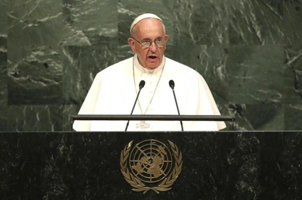 El papa Francisco pide la "total prohibición" de las armas nucleares 
