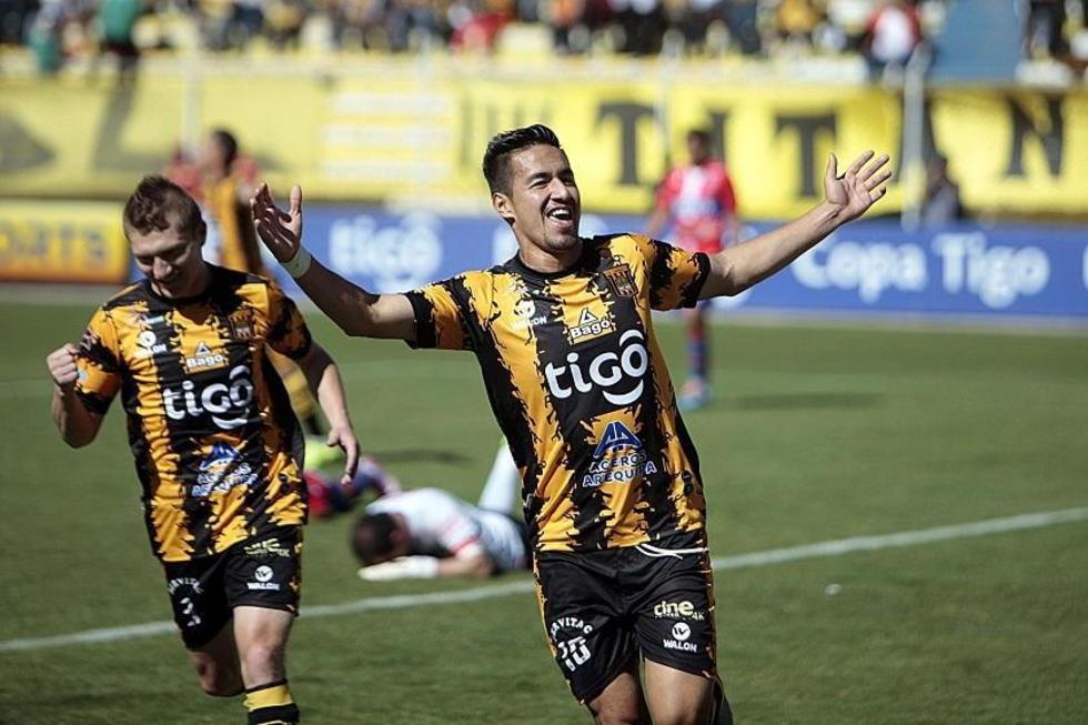The Strongest golea y manda en el torneo Apertura 