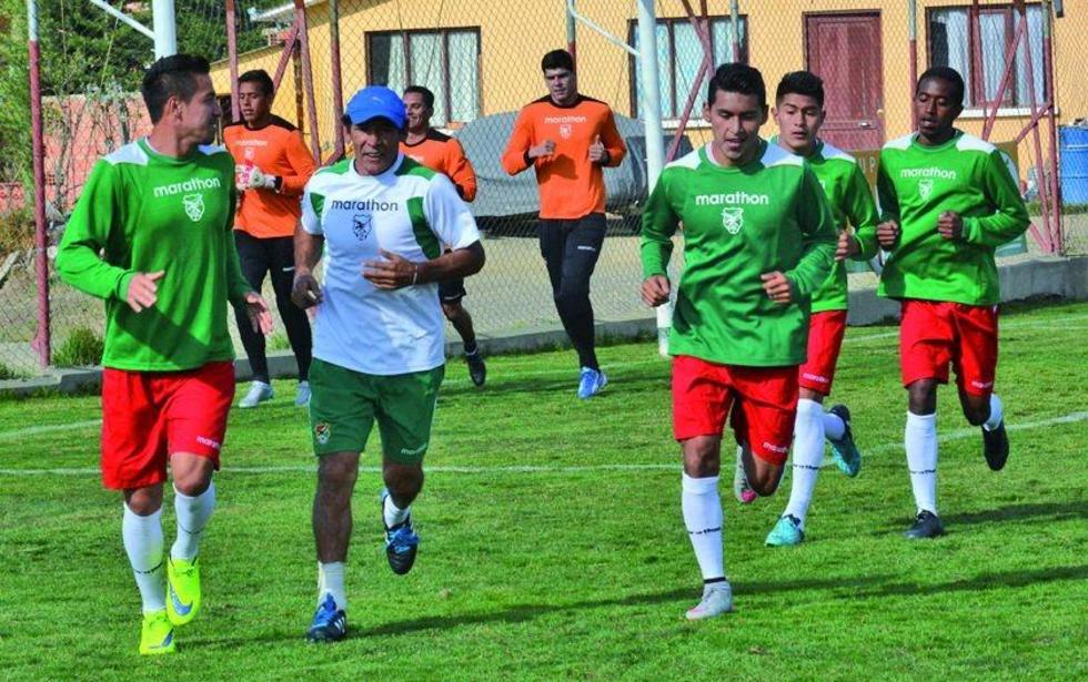La selección nacional trabaja enfocada en Uruguay 
