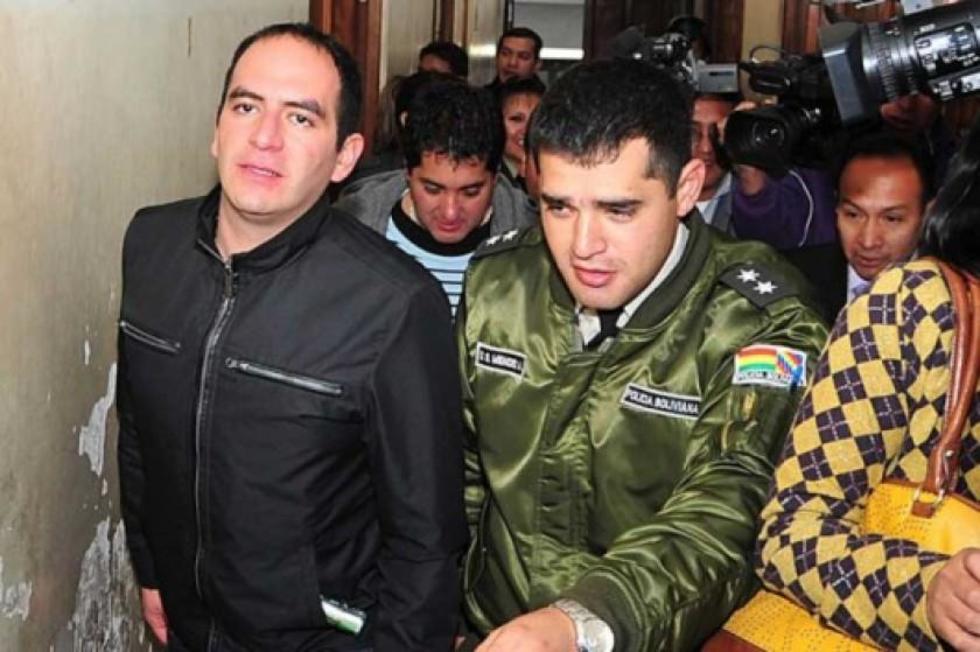 Ex abogado de Belaunde dice que pagaron a cuatro funcionarios para fallo favorable de la Conare