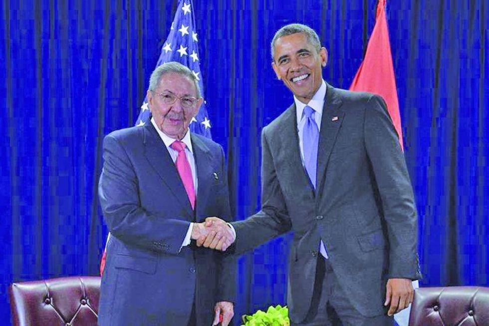 Castro pide a Obama usar su poder ejecutivo  para suavizar bloqueo