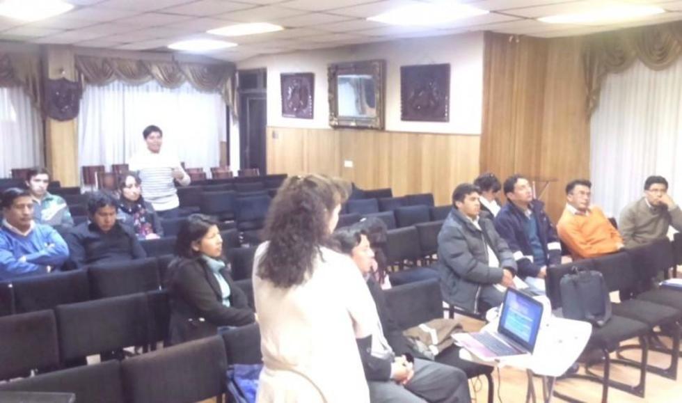 Sensibilizan a funcionarios en salud sobre cómo asistir en casos de violencia